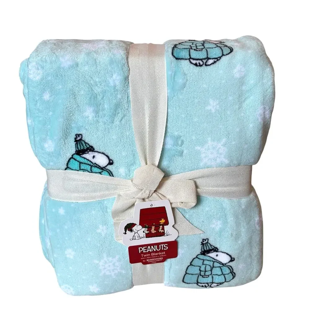 PEANUTS Snoopy TWIN Throw Blanket 60”x90” Christmas Puffer Jacket Blue